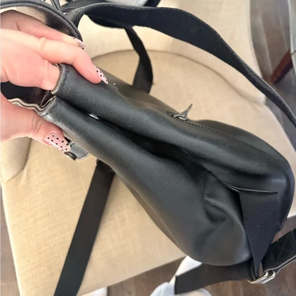 Matt & Nat Black Vegan Leather Backpack with Top Handle - Picture 7 of 8